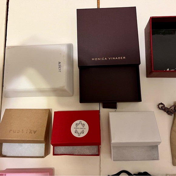 Jewelry boxes include Cartier, j crew plate, pouches of many brands New - Picture 3 of 6